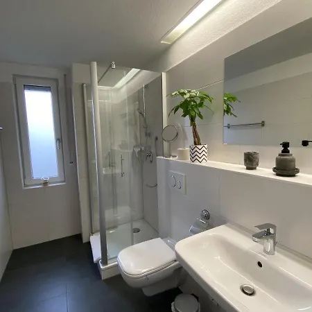 Apartment Rr - Tiny - Parking - Kitchen - Wifi *