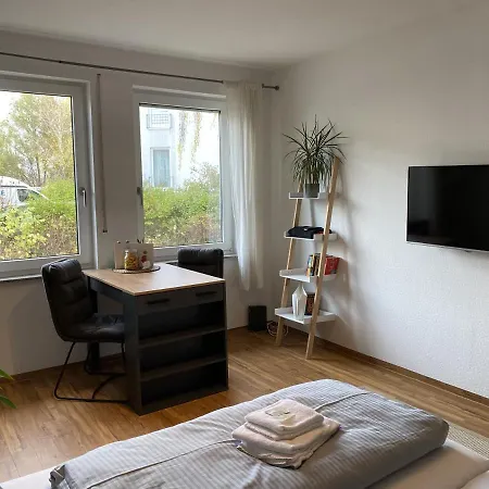 Rr - Tiny - Parking - Kitchen - Wifi * Maagdenburg