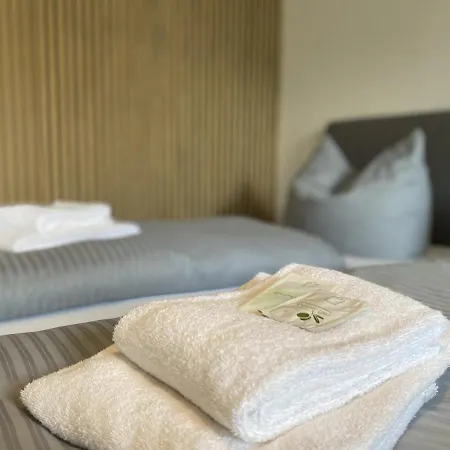 شقة Rr - Tiny - Parking - Kitchen - Wifi *